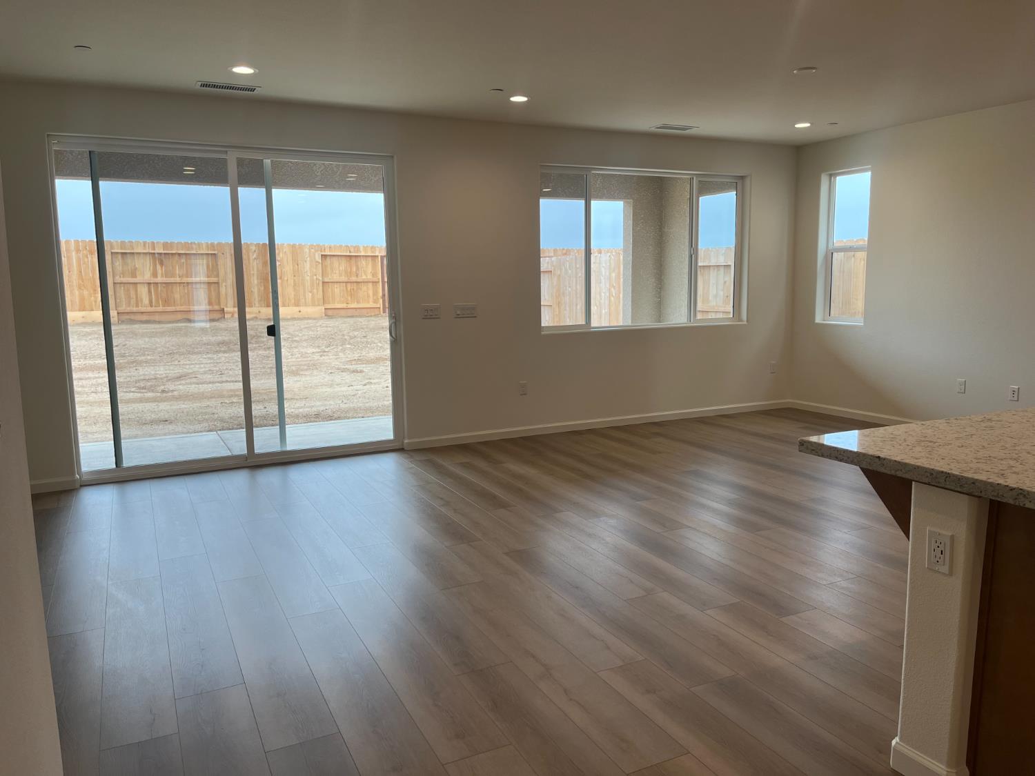 1252 Catherdral Ct S, Madera, CA 93636