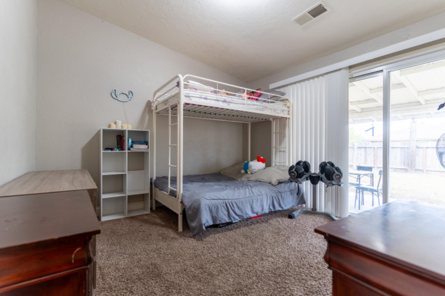 4860 E Amherst Ave, Fresno, CA 93703