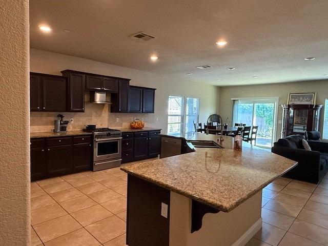 3725 W Clinton Ave, Visalia, CA 93291