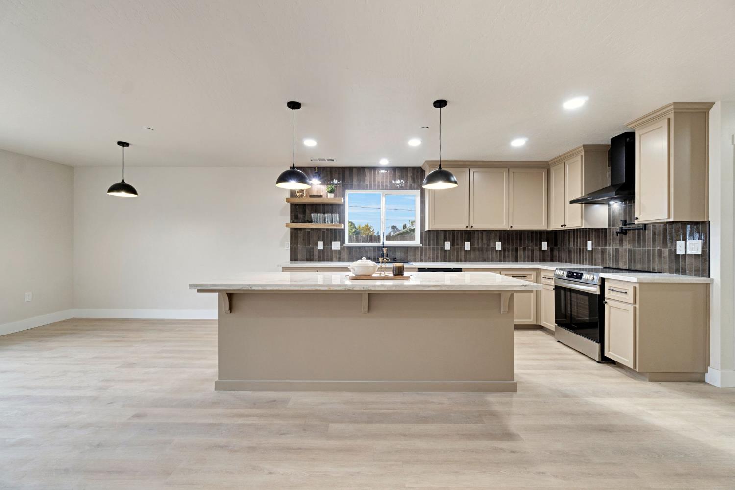 17133 Camden, Madera, CA 93638