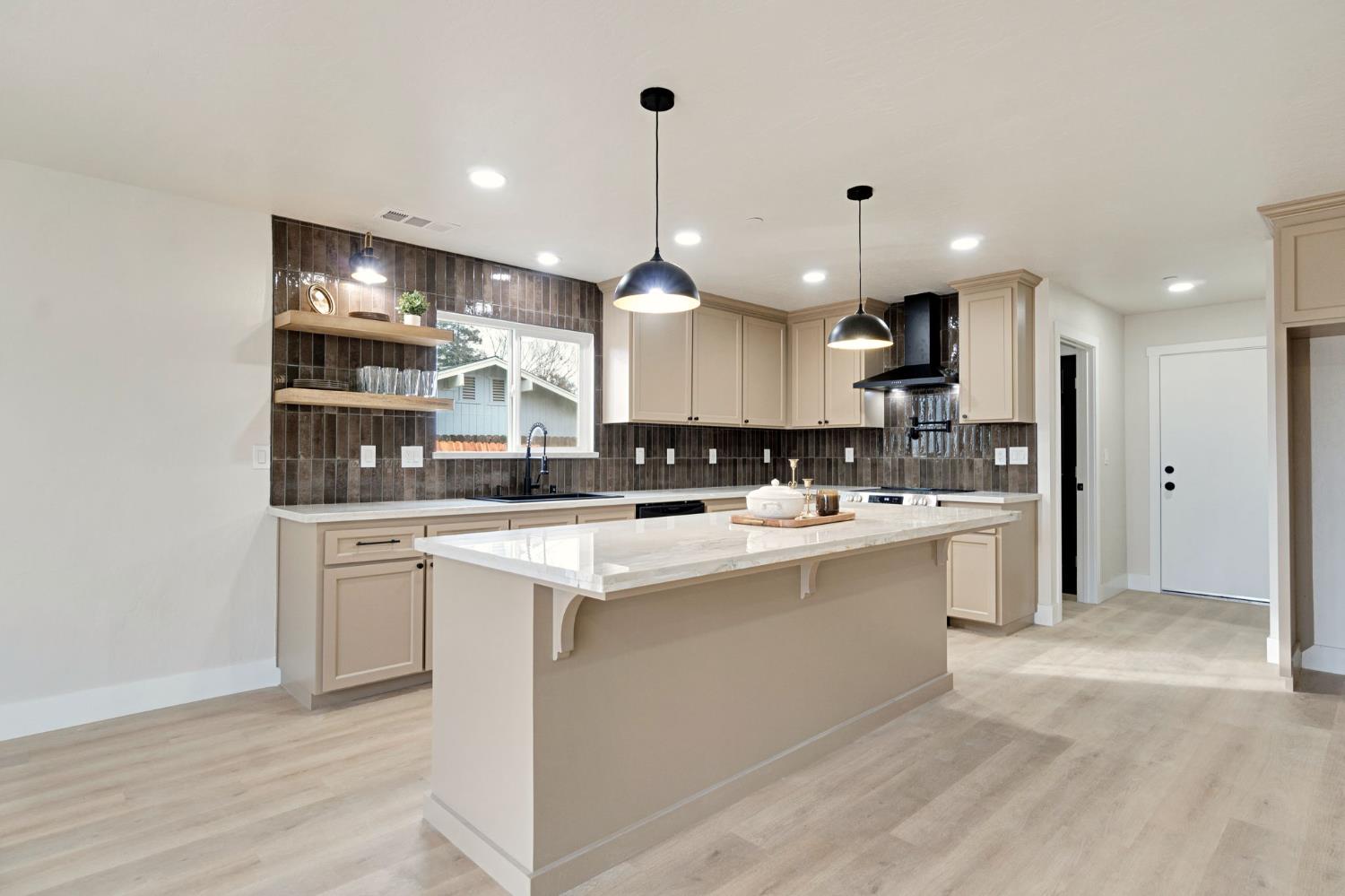 17133 Camden, Madera, CA 93638