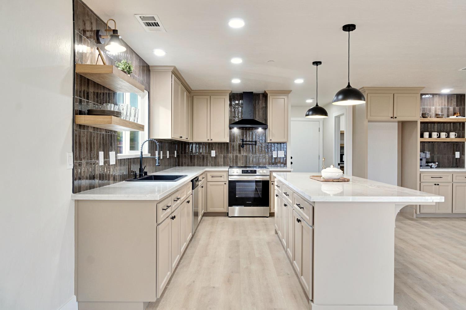 17133 Camden, Madera, CA 93638