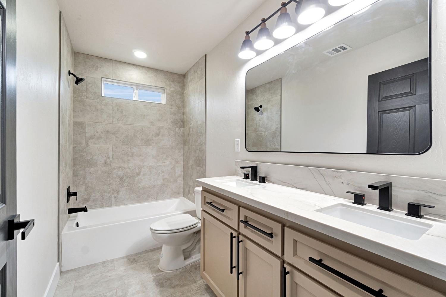 17133 Camden, Madera, CA 93638