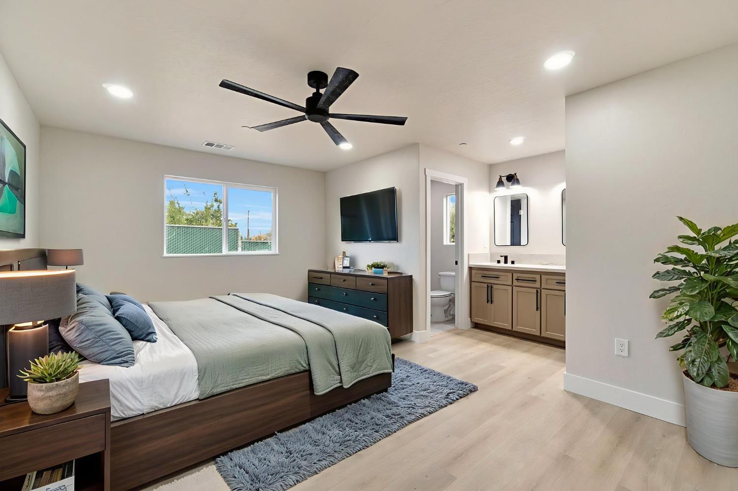 17133 Camden, Madera, CA 93638