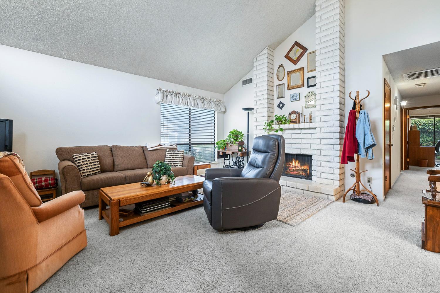 5739 N Monte Ave #1, Fresno, CA 93711