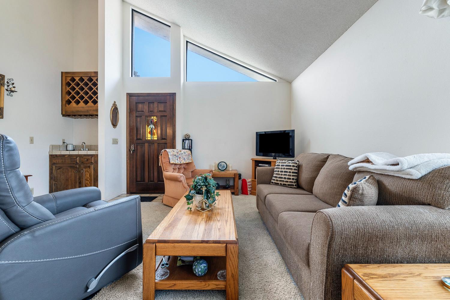 5739 N Monte Ave #1, Fresno, CA 93711