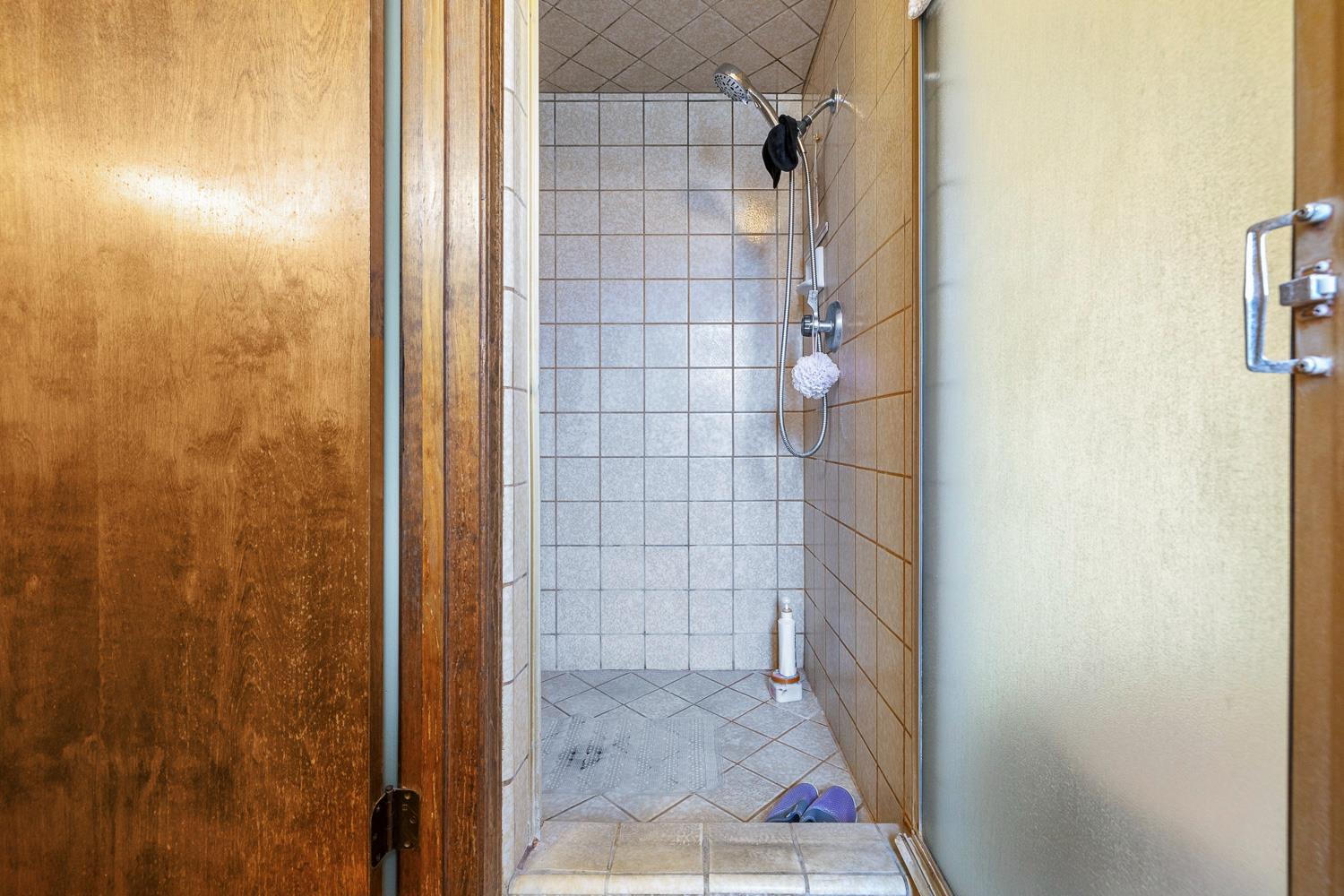 5739 N Monte Ave #1, Fresno, CA 93711