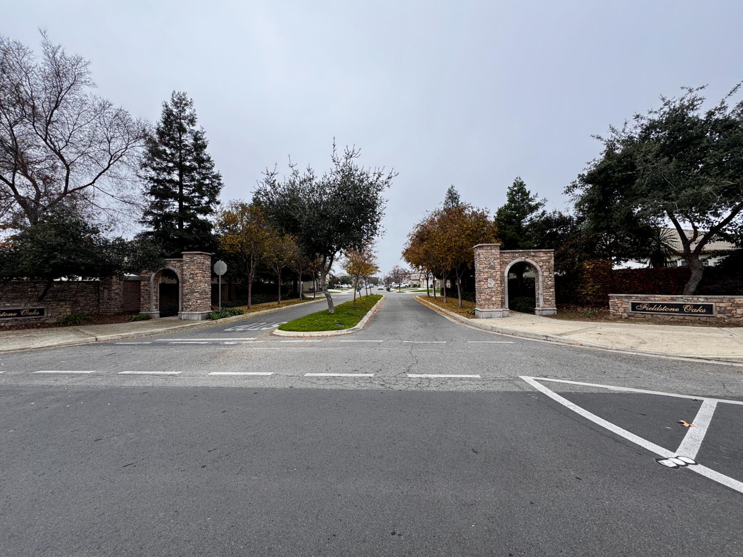 2945 W Vine St, Visalia, CA 93291