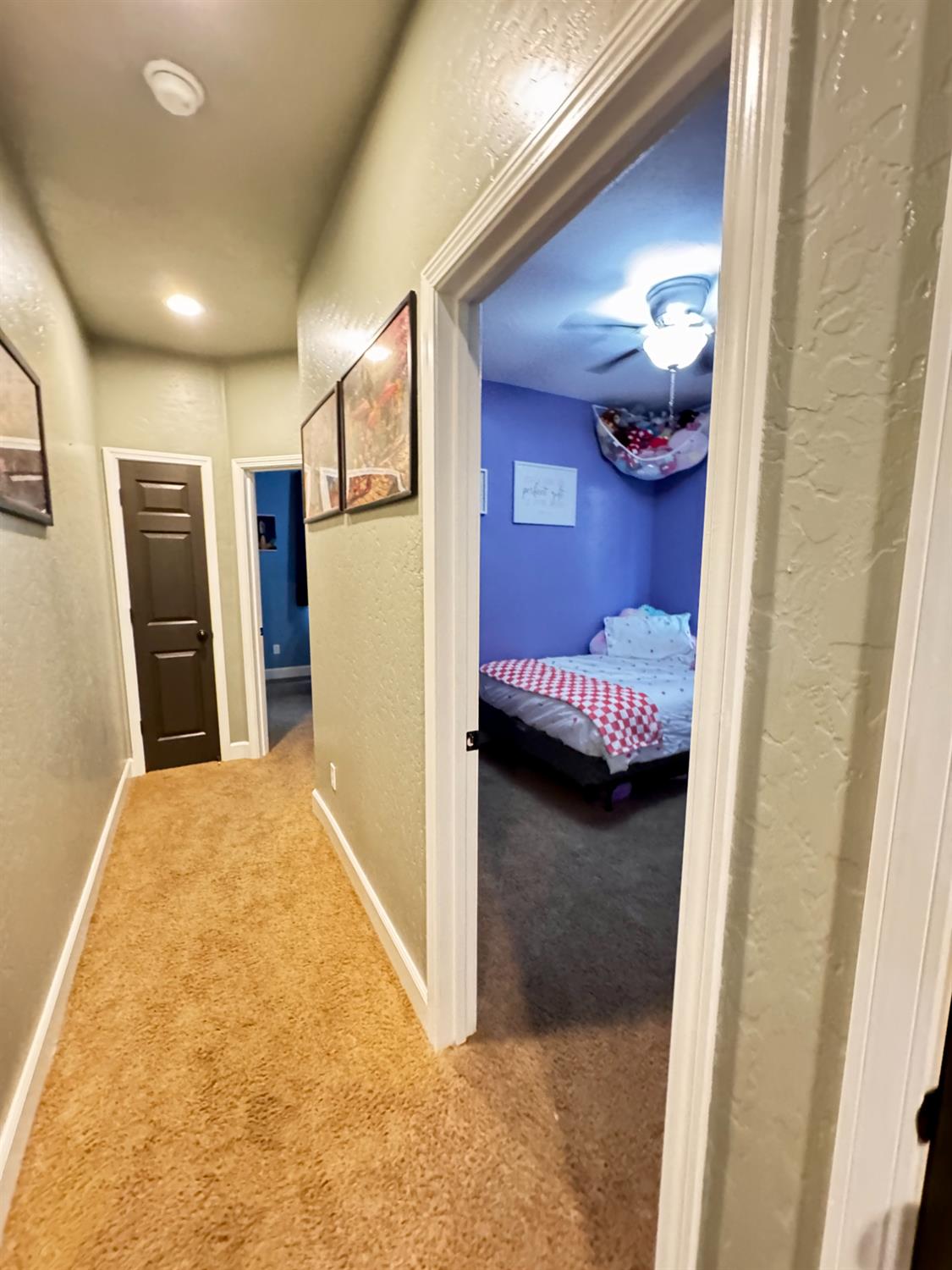 2945 W Vine St, Visalia, CA 93291