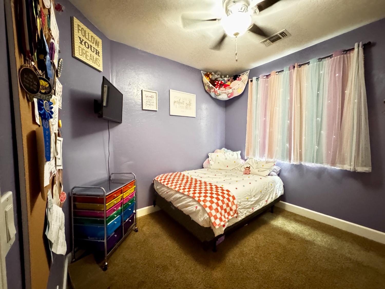 2945 W Vine St, Visalia, CA 93291