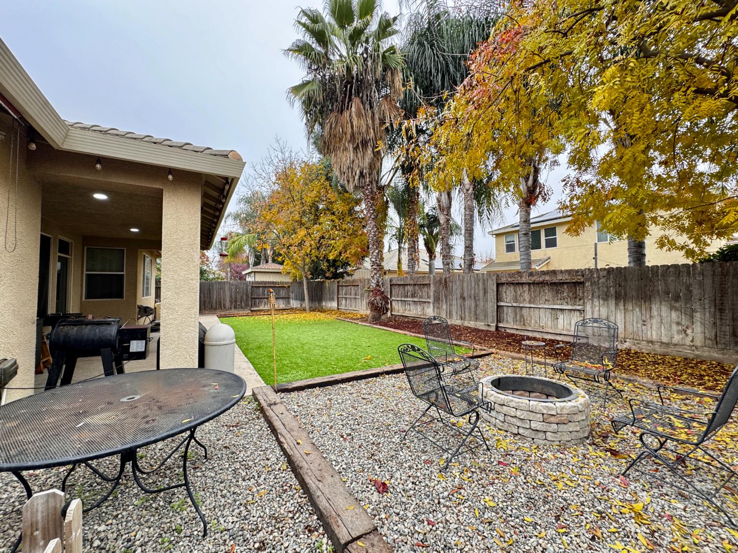 2945 W Vine St, Visalia, CA 93291