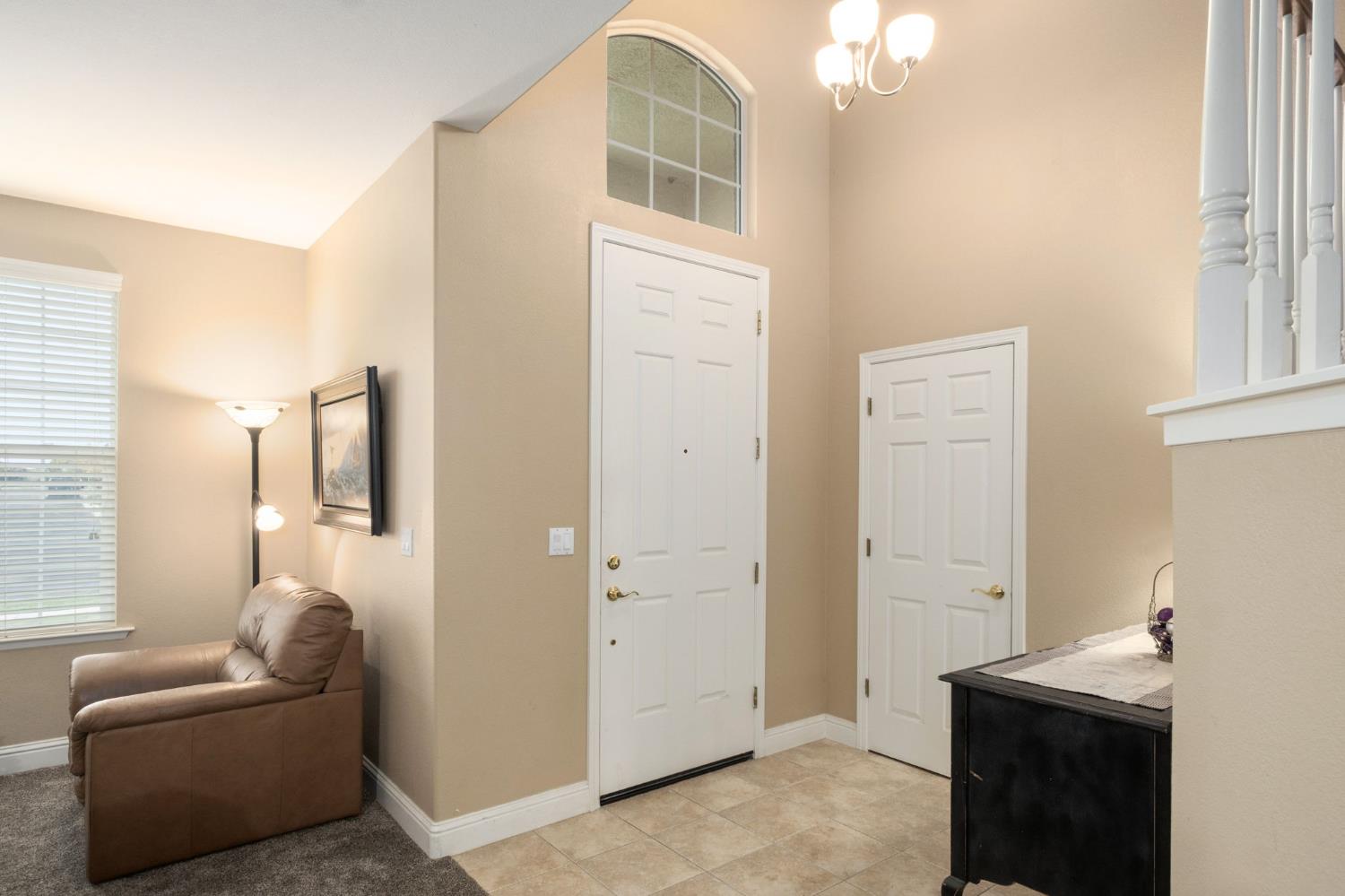 775 S Michelle Ave, Kerman, CA 93630