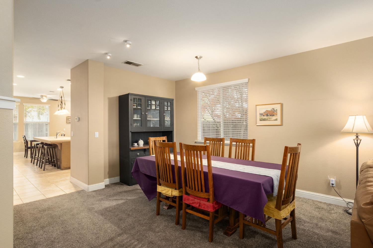 775 S Michelle Ave, Kerman, CA 93630