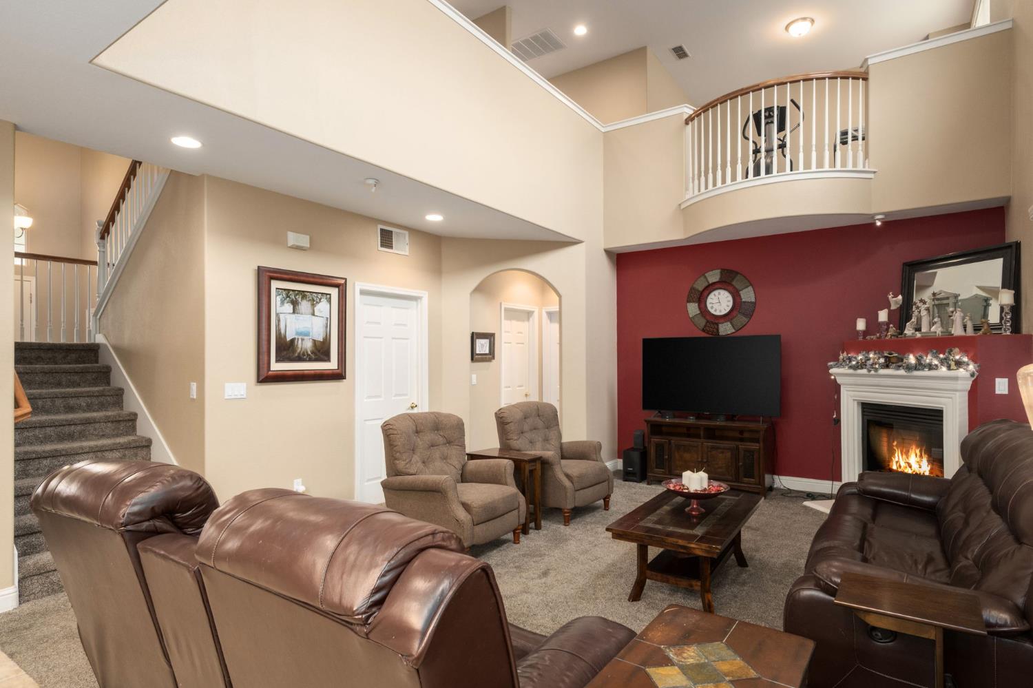 775 S Michelle Ave, Kerman, CA 93630