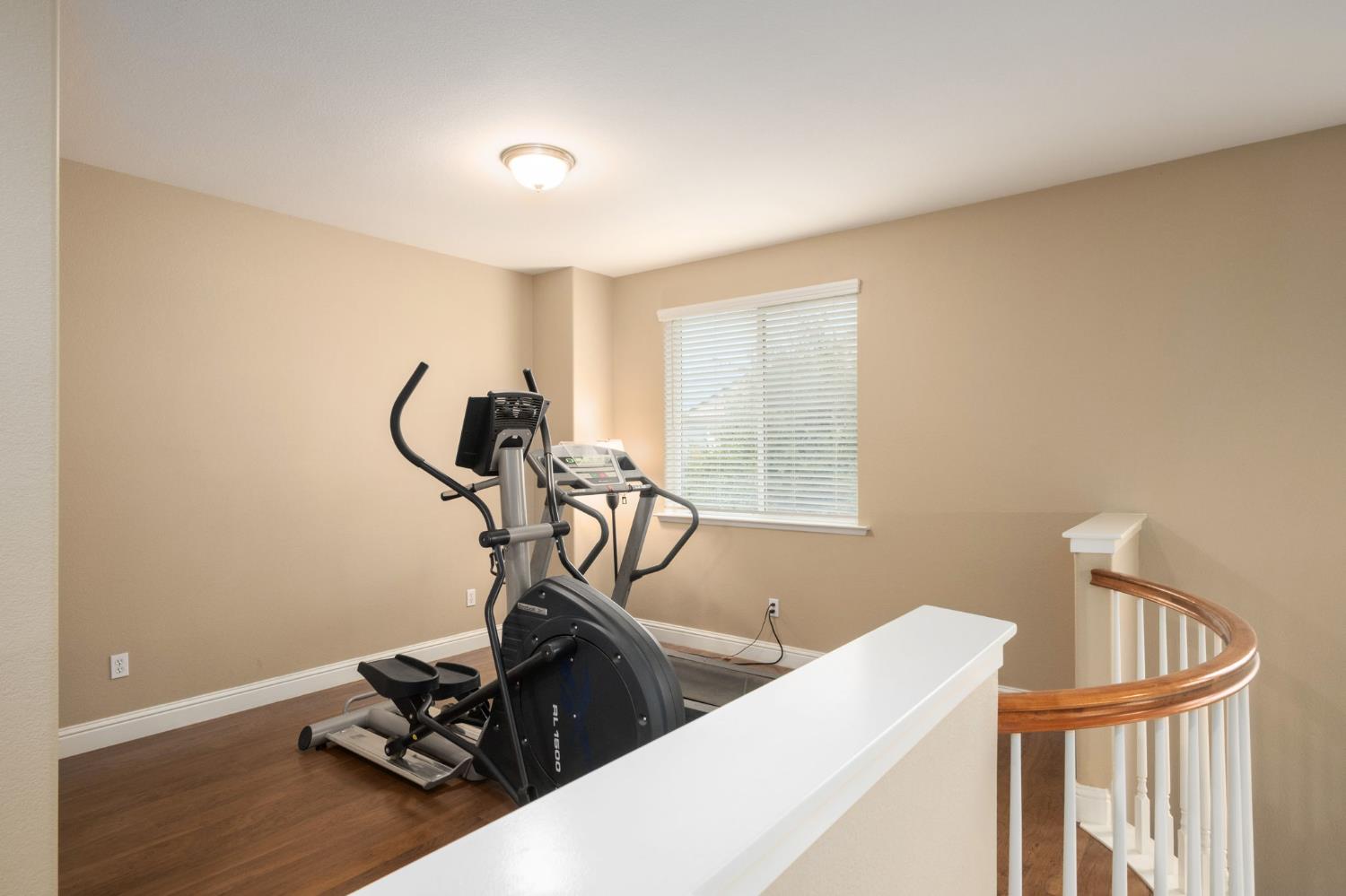 775 S Michelle Ave, Kerman, CA 93630