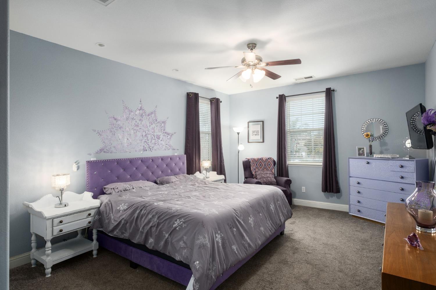 775 S Michelle Ave, Kerman, CA 93630