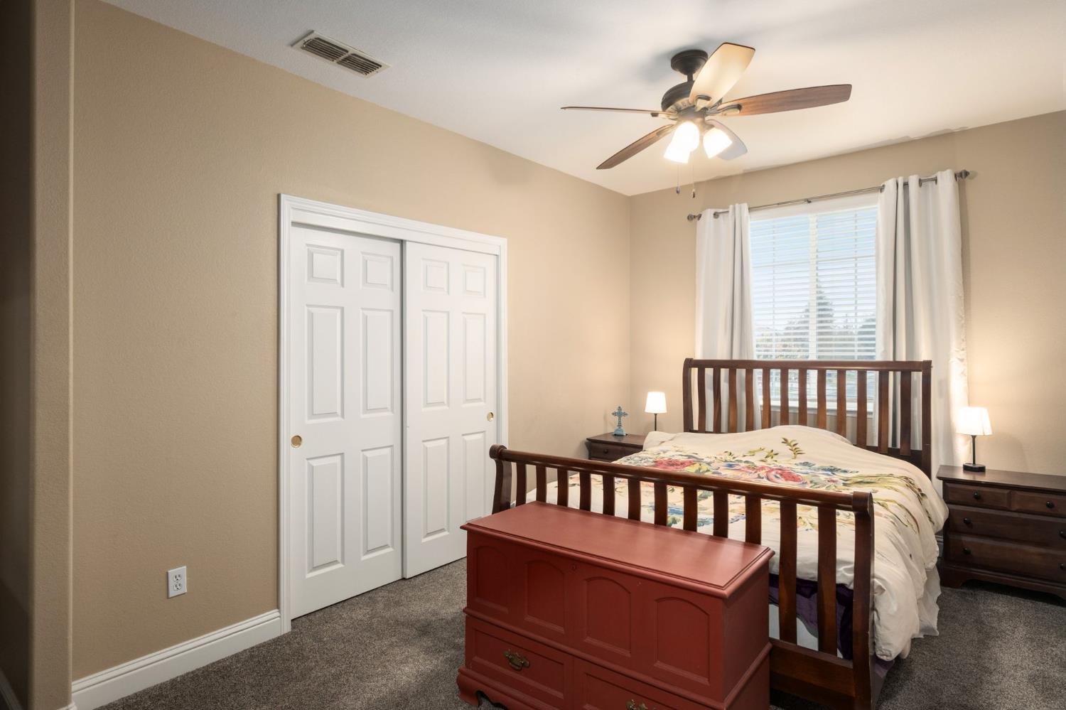 775 S Michelle Ave, Kerman, CA 93630