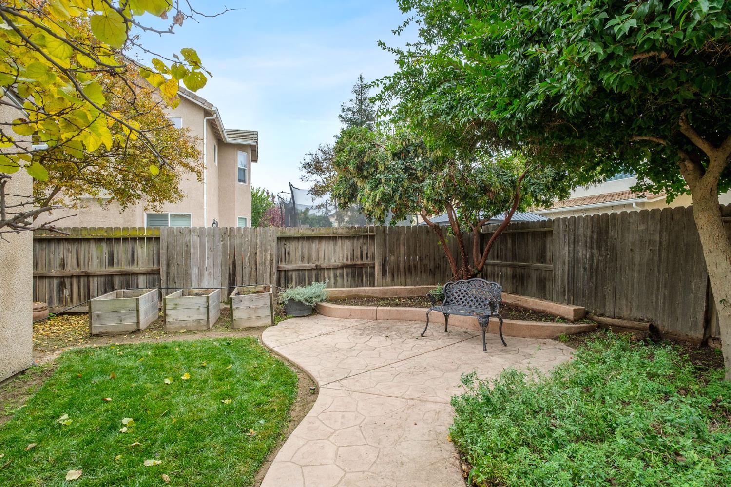 775 S Michelle Ave, Kerman, CA 93630