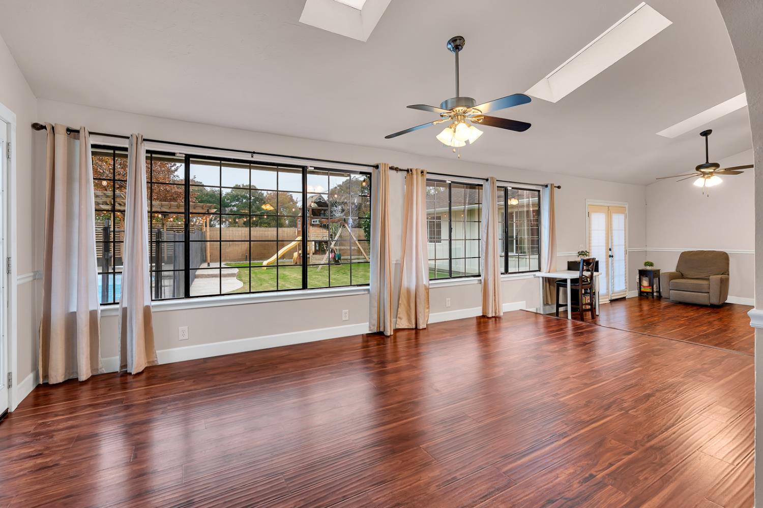 2893 Helm Ave, Clovis, CA 93612