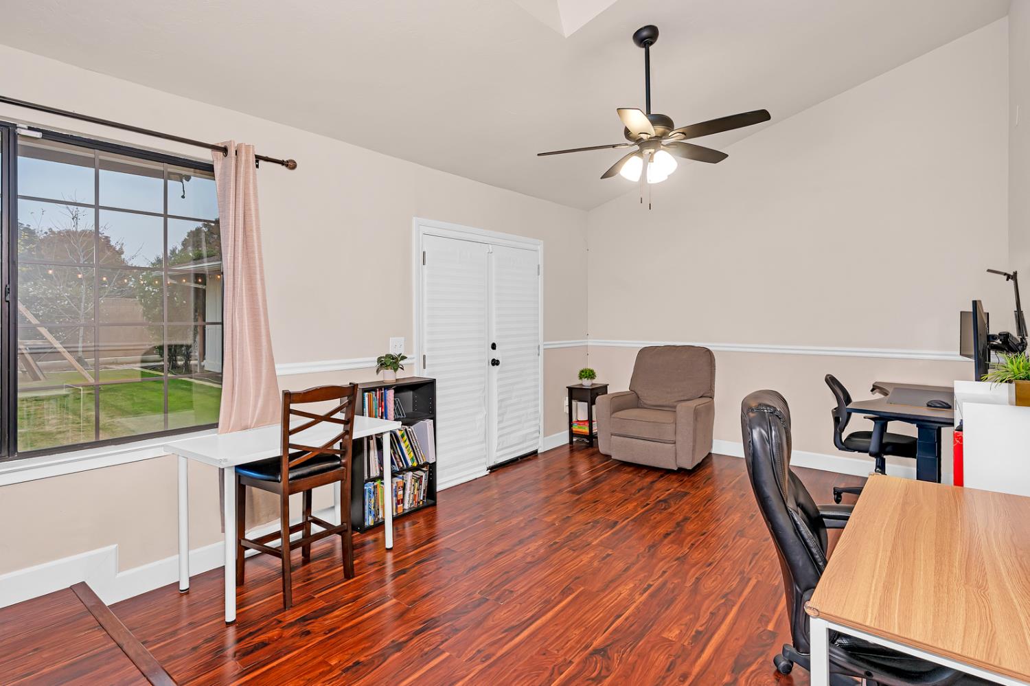 2893 Helm Ave, Clovis, CA 93612