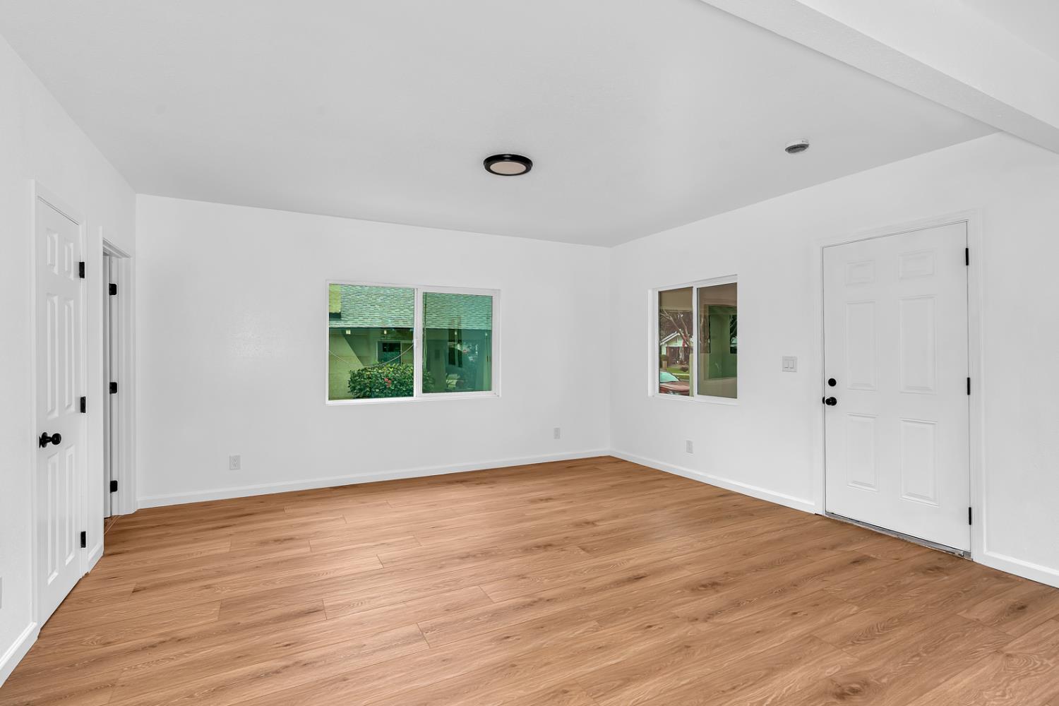 3844 E Balch, Fresno, CA 93702