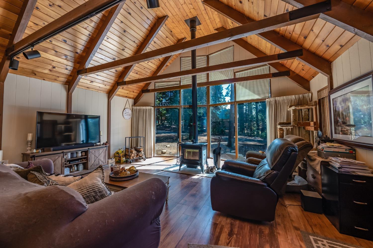 42573 Rock Ledge Rd, Shaver Lake, CA 93664