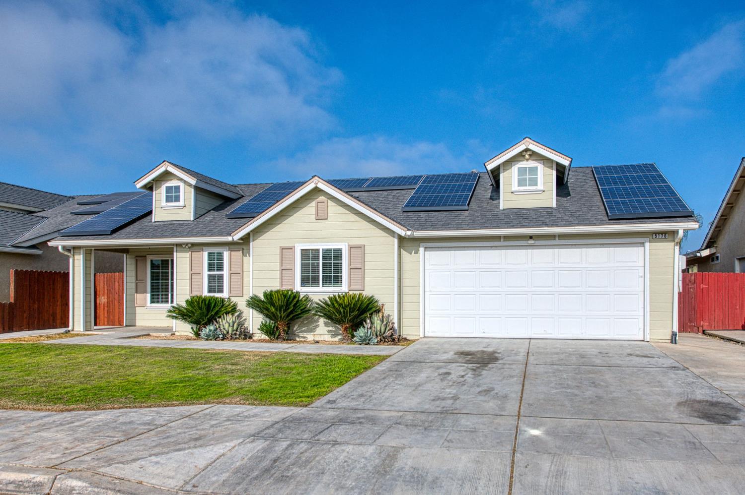 5176 W Michigan Ave, Fresno, CA 93722