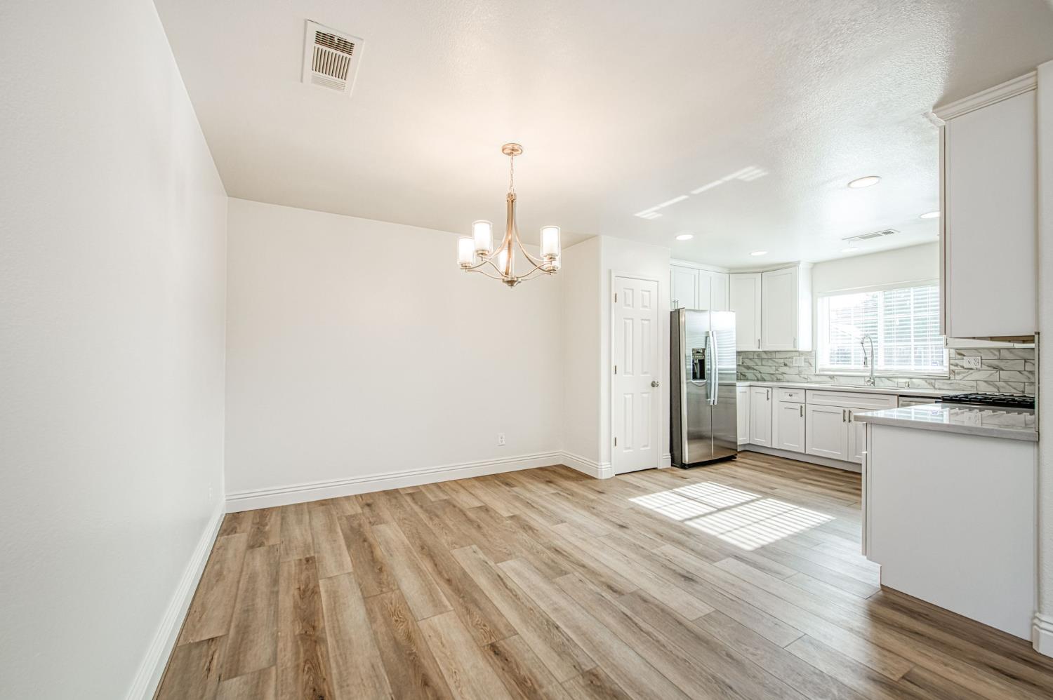 5176 W Michigan Ave, Fresno, CA 93722