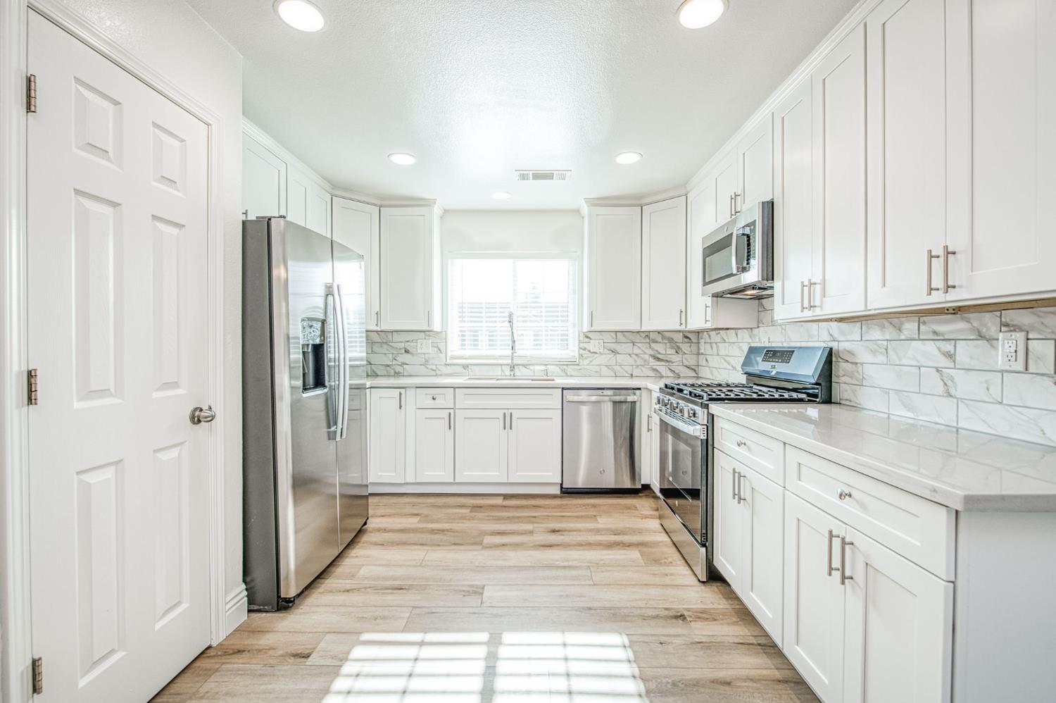 5176 W Michigan Ave, Fresno, CA 93722