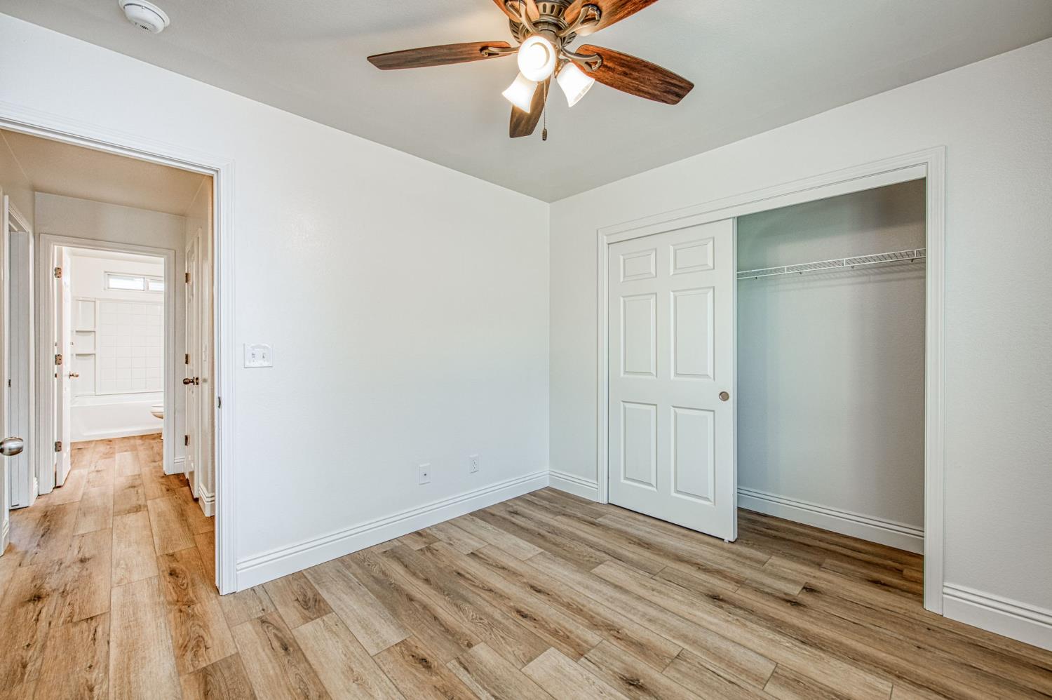 5176 W Michigan Ave, Fresno, CA 93722