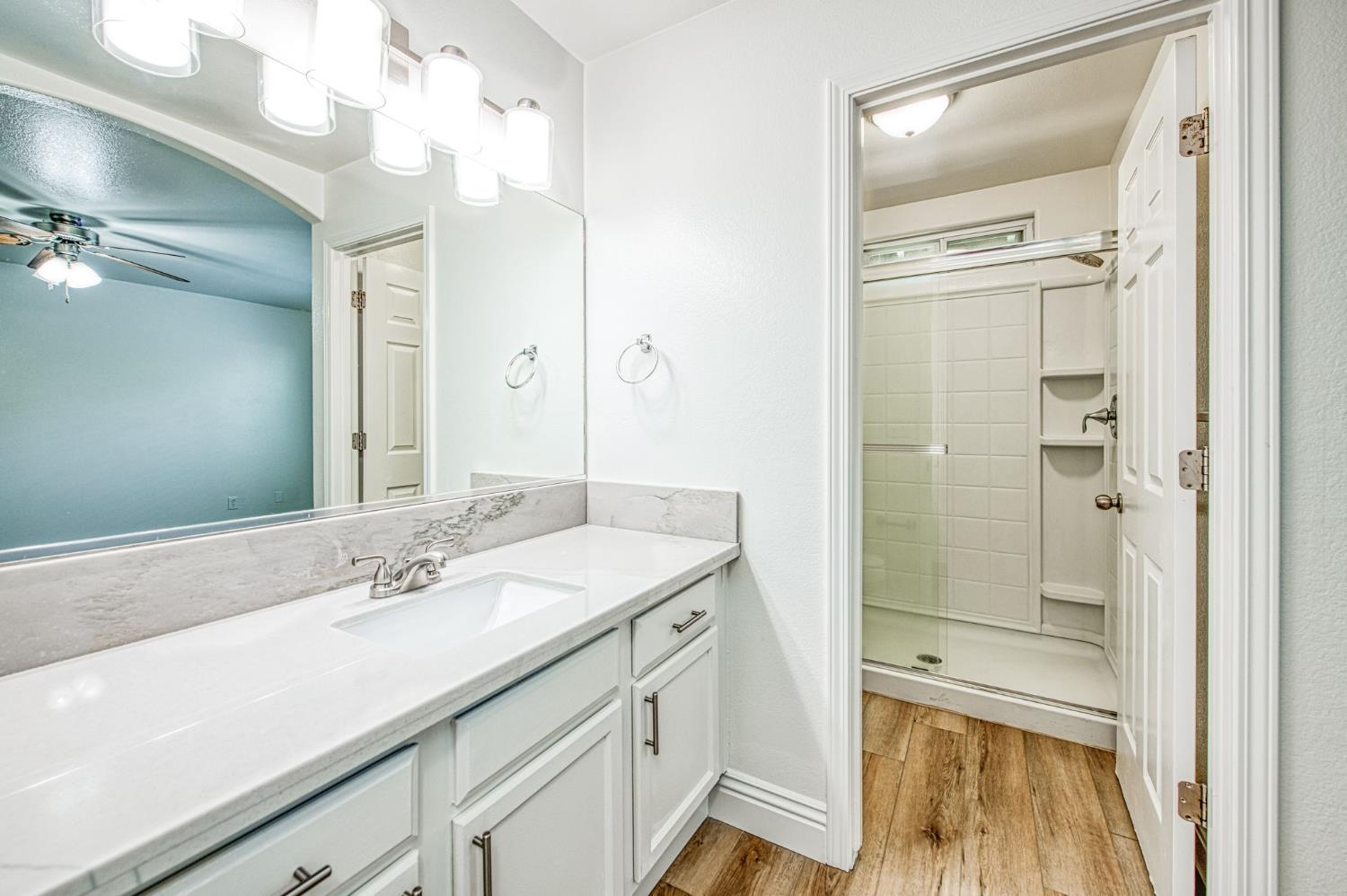 5176 W Michigan Ave, Fresno, CA 93722