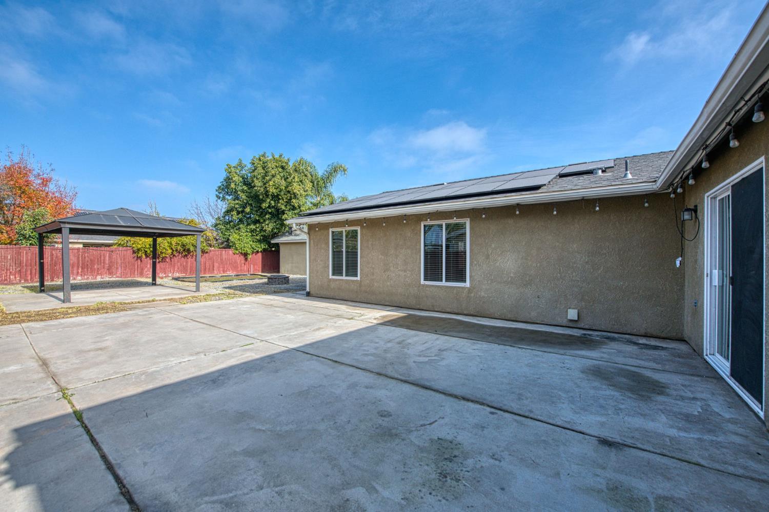 5176 W Michigan Ave, Fresno, CA 93722