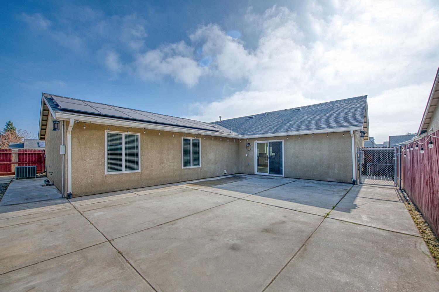 5176 W Michigan Ave, Fresno, CA 93722