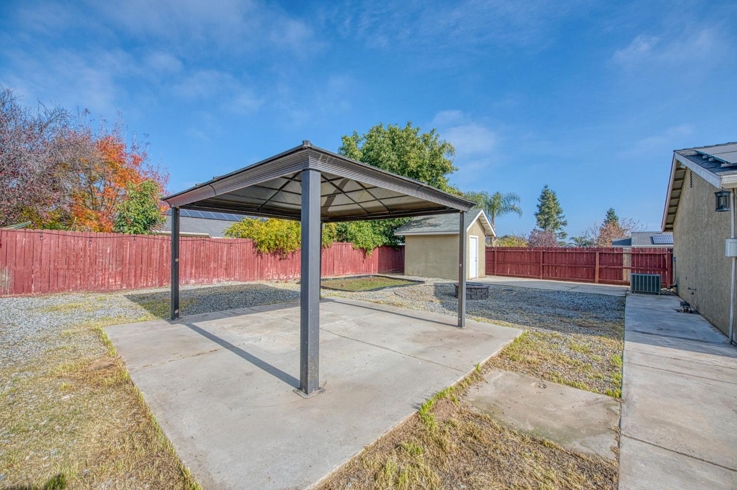 5176 W Michigan Ave, Fresno, CA 93722