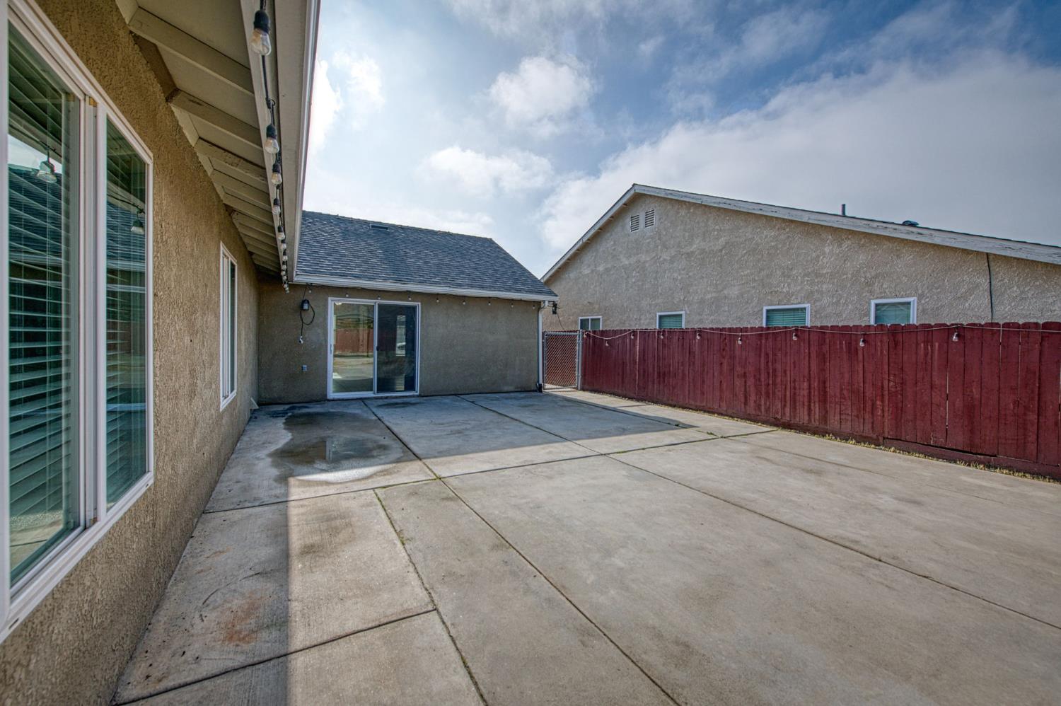 5176 W Michigan Ave, Fresno, CA 93722