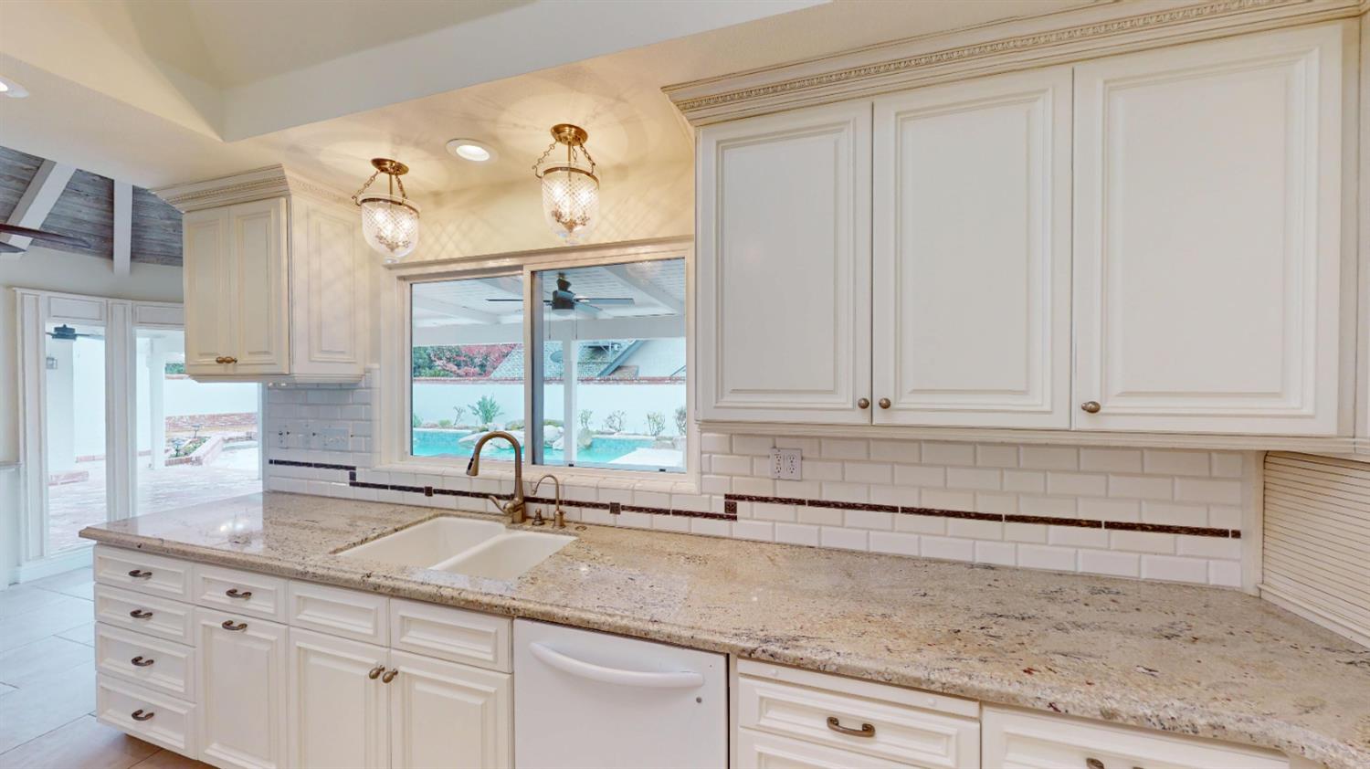 2903 W Cromwell Ave, Fresno, CA 93711