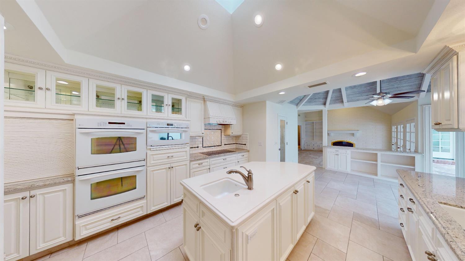 2903 W Cromwell Ave, Fresno, CA 93711