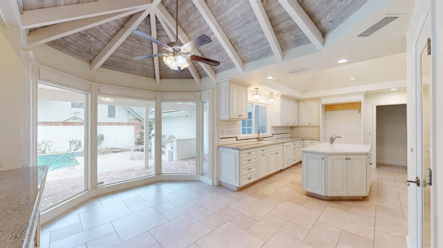 2903 W Cromwell Ave, Fresno, CA 93711