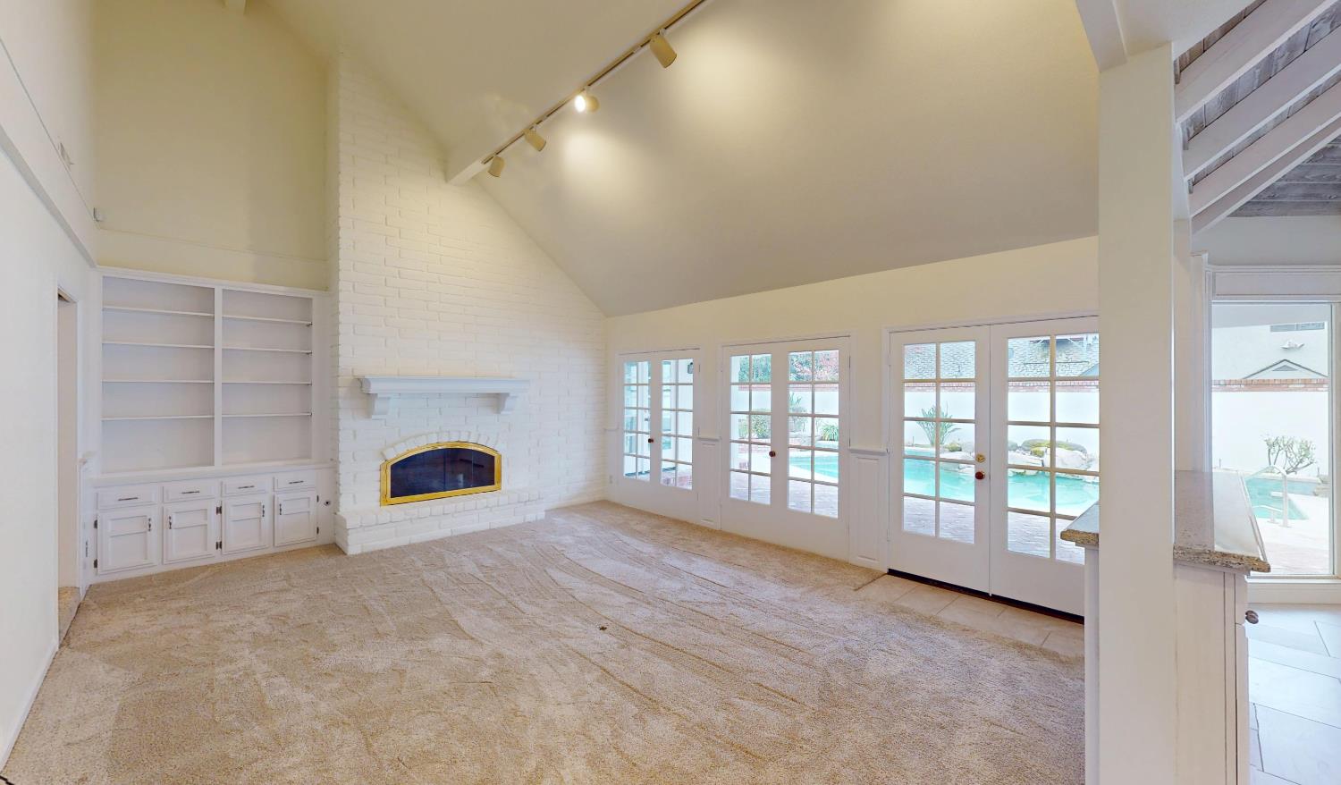 2903 W Cromwell Ave, Fresno, CA 93711