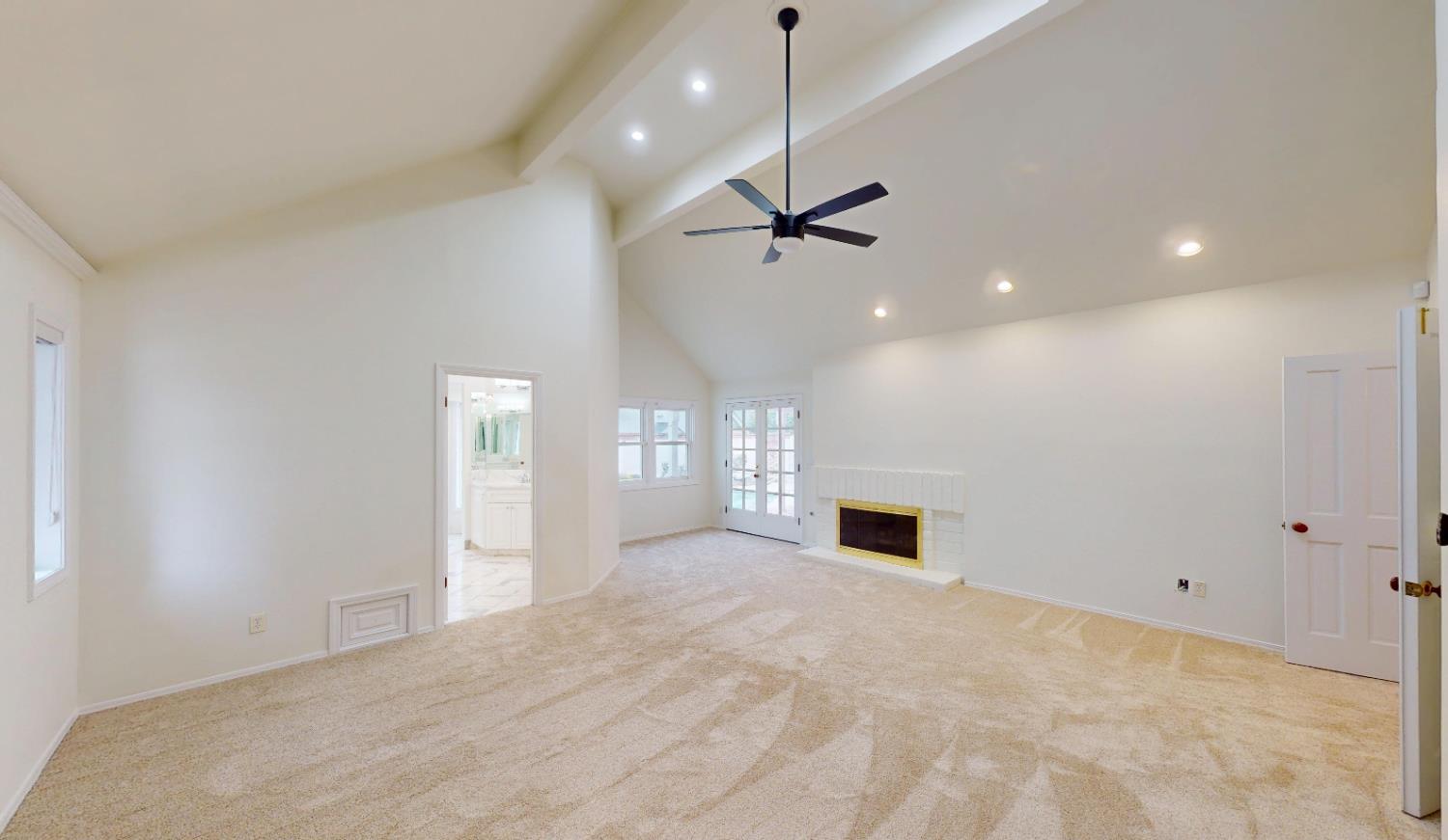 2903 W Cromwell Ave, Fresno, CA 93711