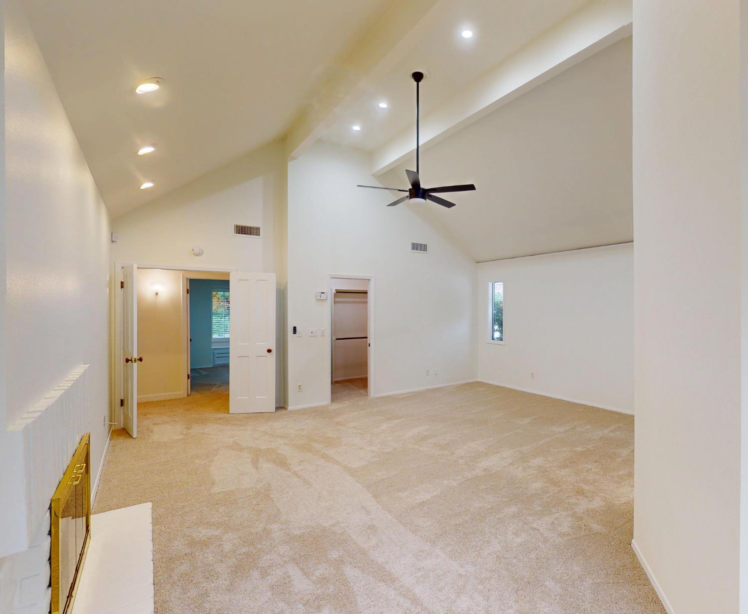 2903 W Cromwell Ave, Fresno, CA 93711