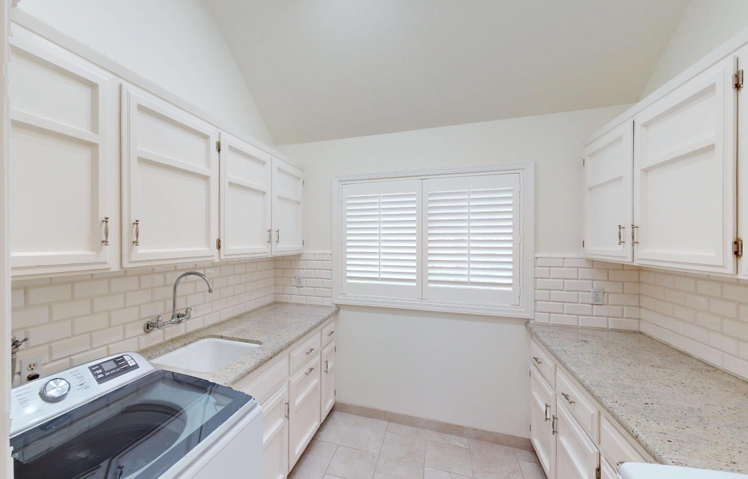 2903 W Cromwell Ave, Fresno, CA 93711