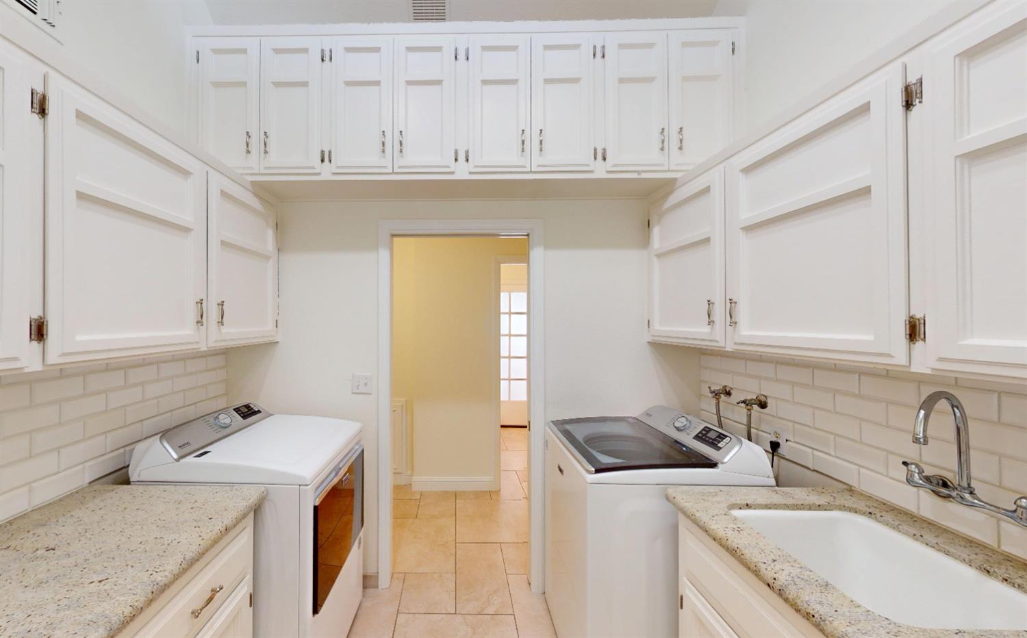 2903 W Cromwell Ave, Fresno, CA 93711