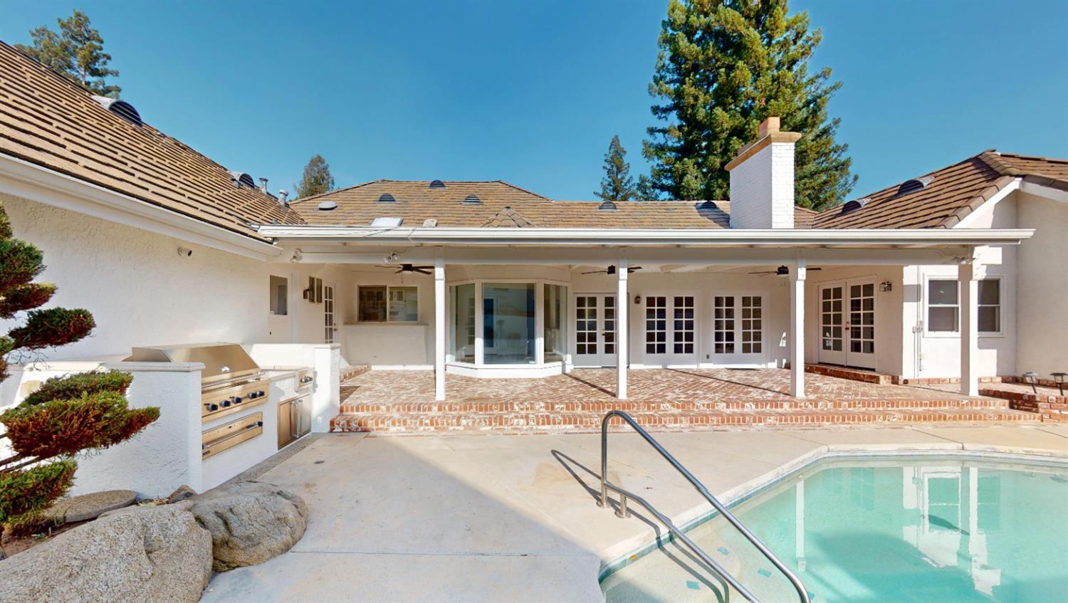 2903 W Cromwell Ave, Fresno, CA 93711