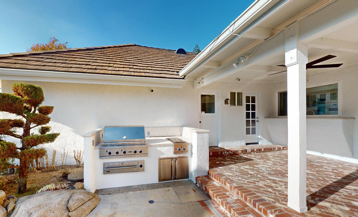 2903 W Cromwell Ave, Fresno, CA 93711