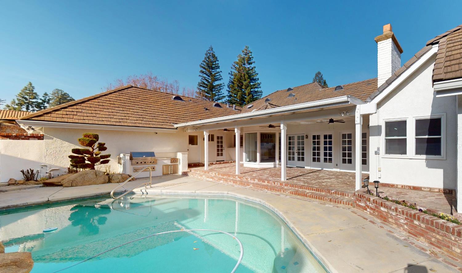 2903 W Cromwell Ave, Fresno, CA 93711