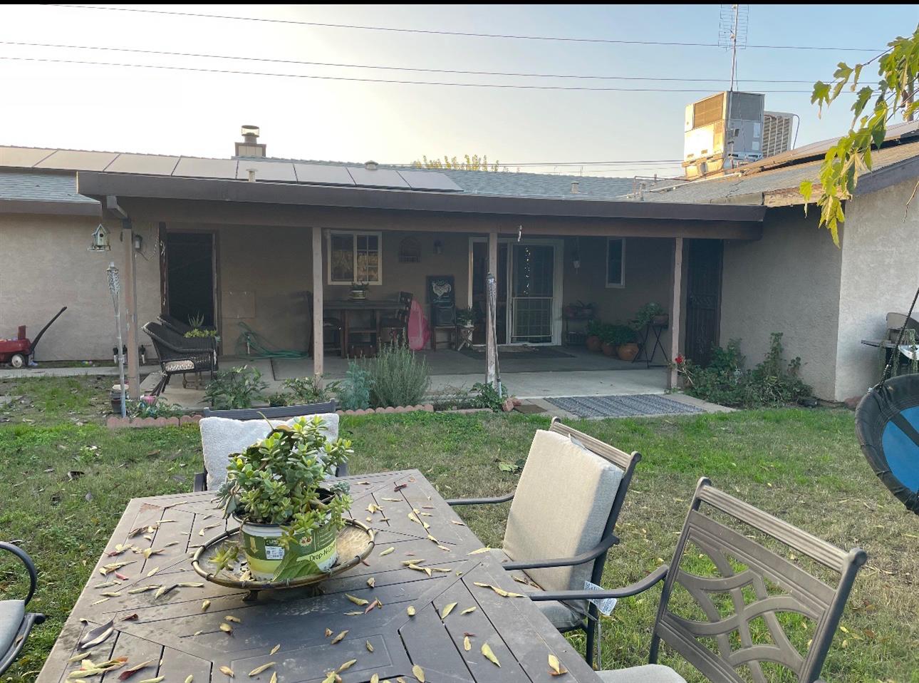3804 Thompson Ave, Selma, CA 93662