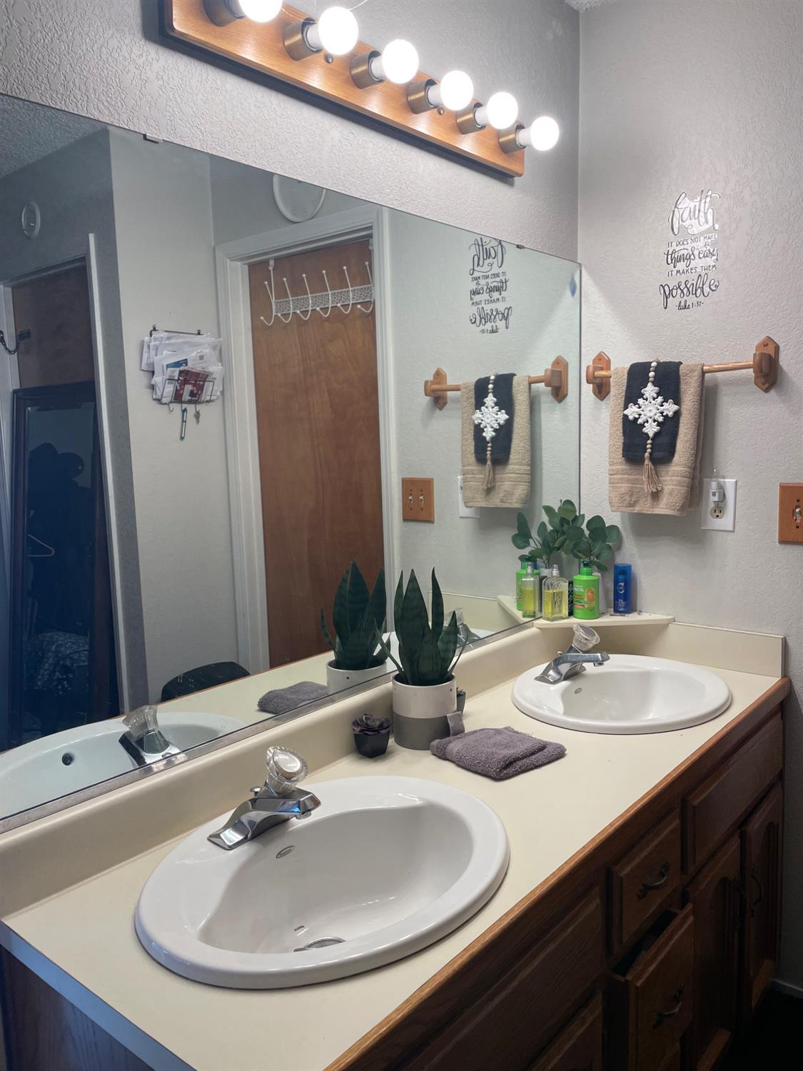 3804 Thompson Ave, Selma, CA 93662