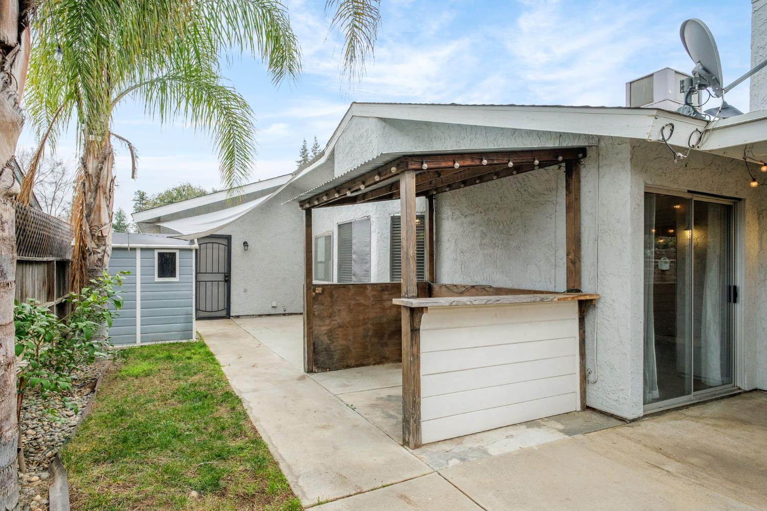 1154 Palo Alto Ave, Clovis, CA 93612