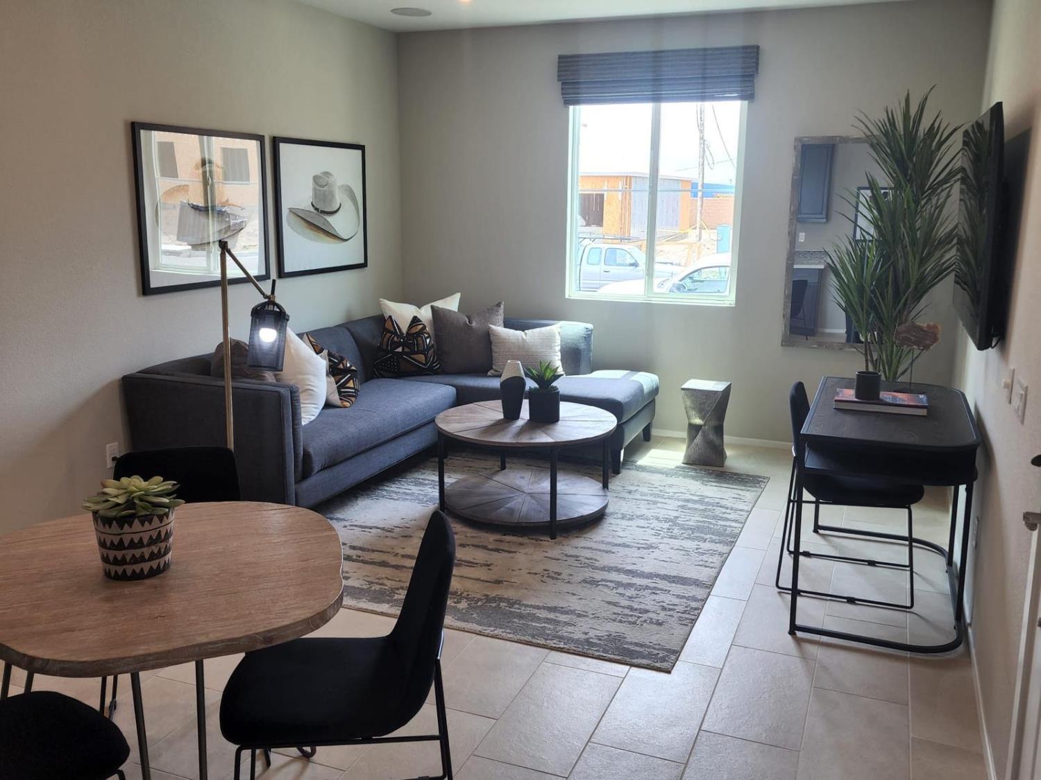 3854 W Bodega Way, San Bernardino, CA 92407